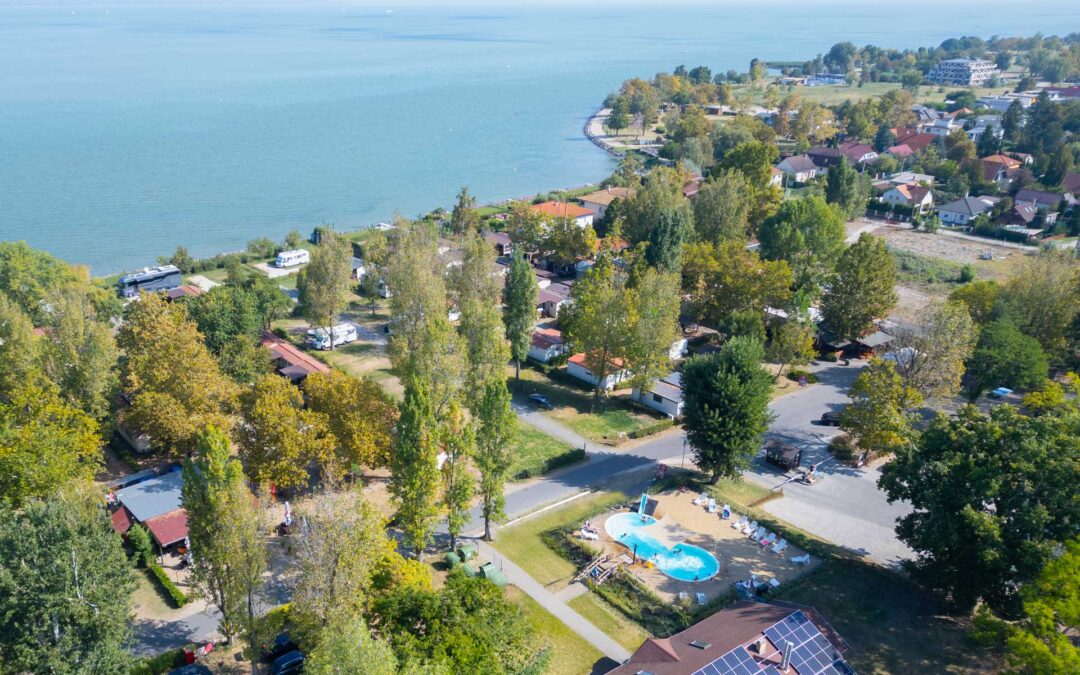 kemping Balaton Zamárdi Mirabella Camping lakókocsi sátor apartman