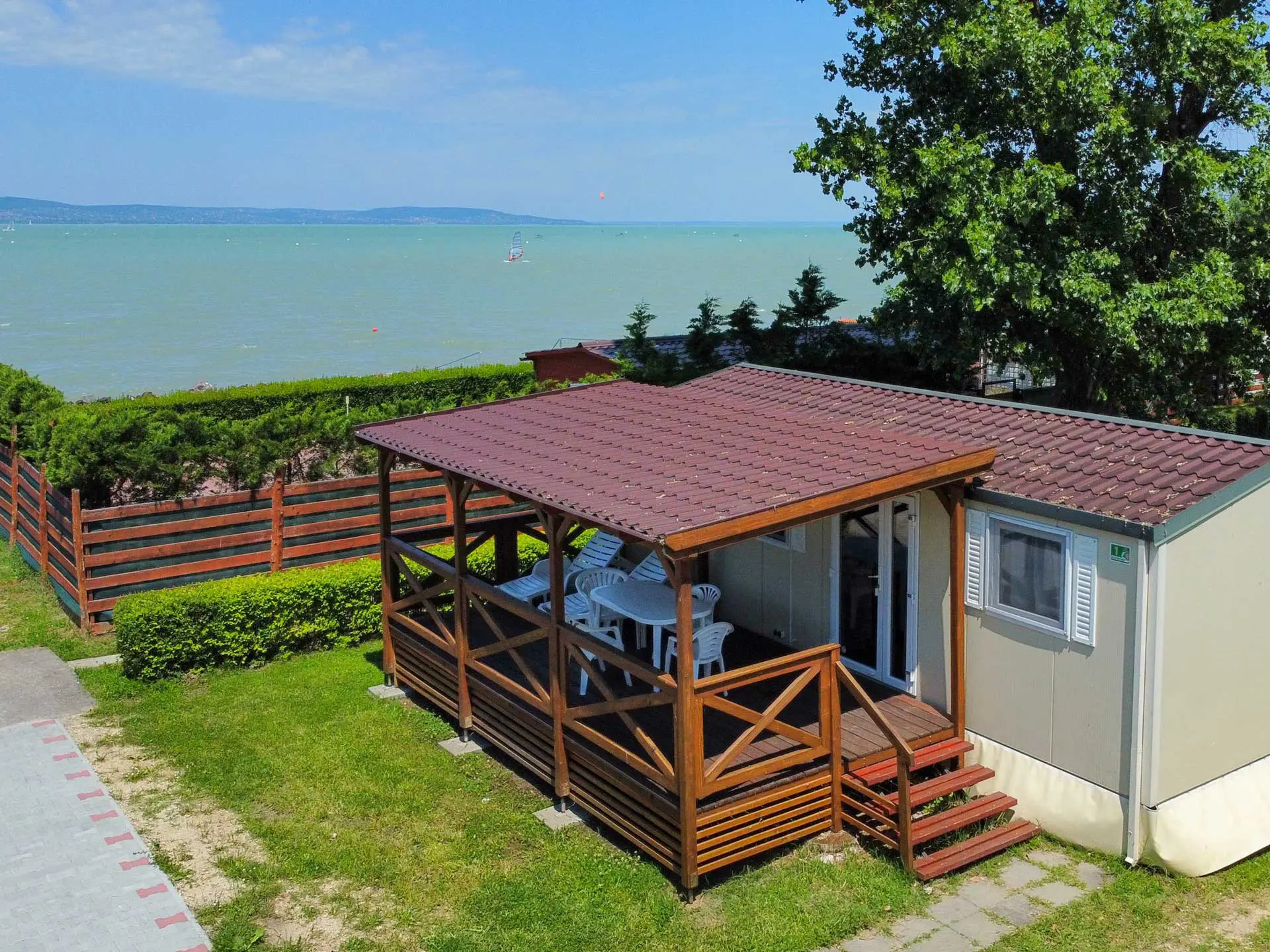 komfortos-nyaral-balaton-parti-hangulatban-mirabella-camping