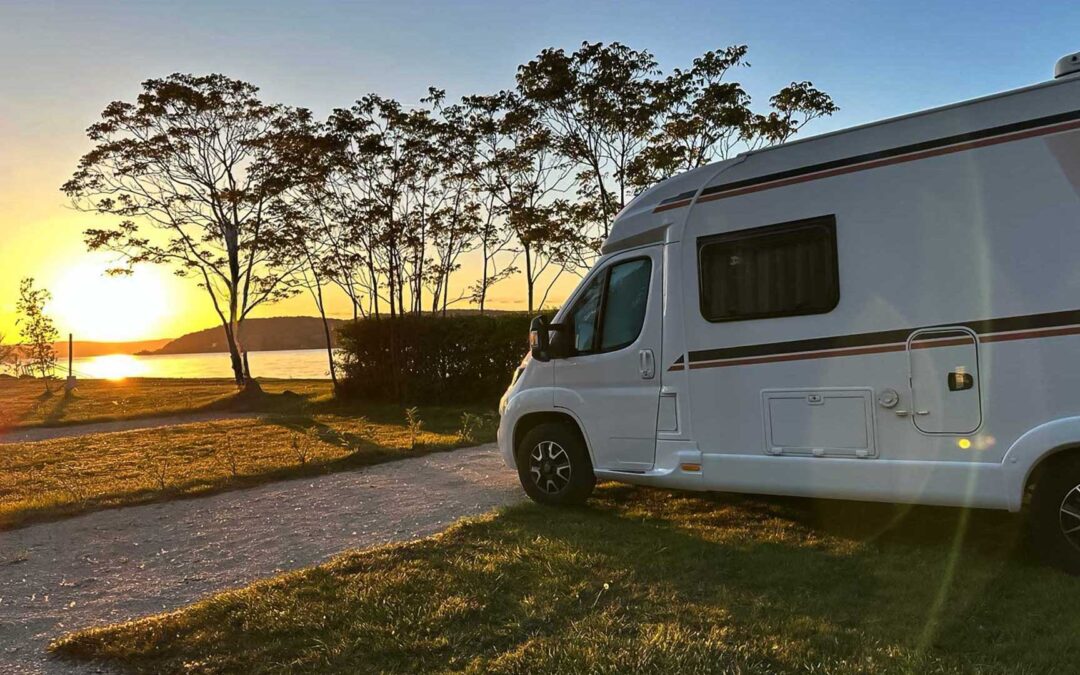 Pehelykönnyű nyár a Mirabellában – part menti szállás és szolgáltatások