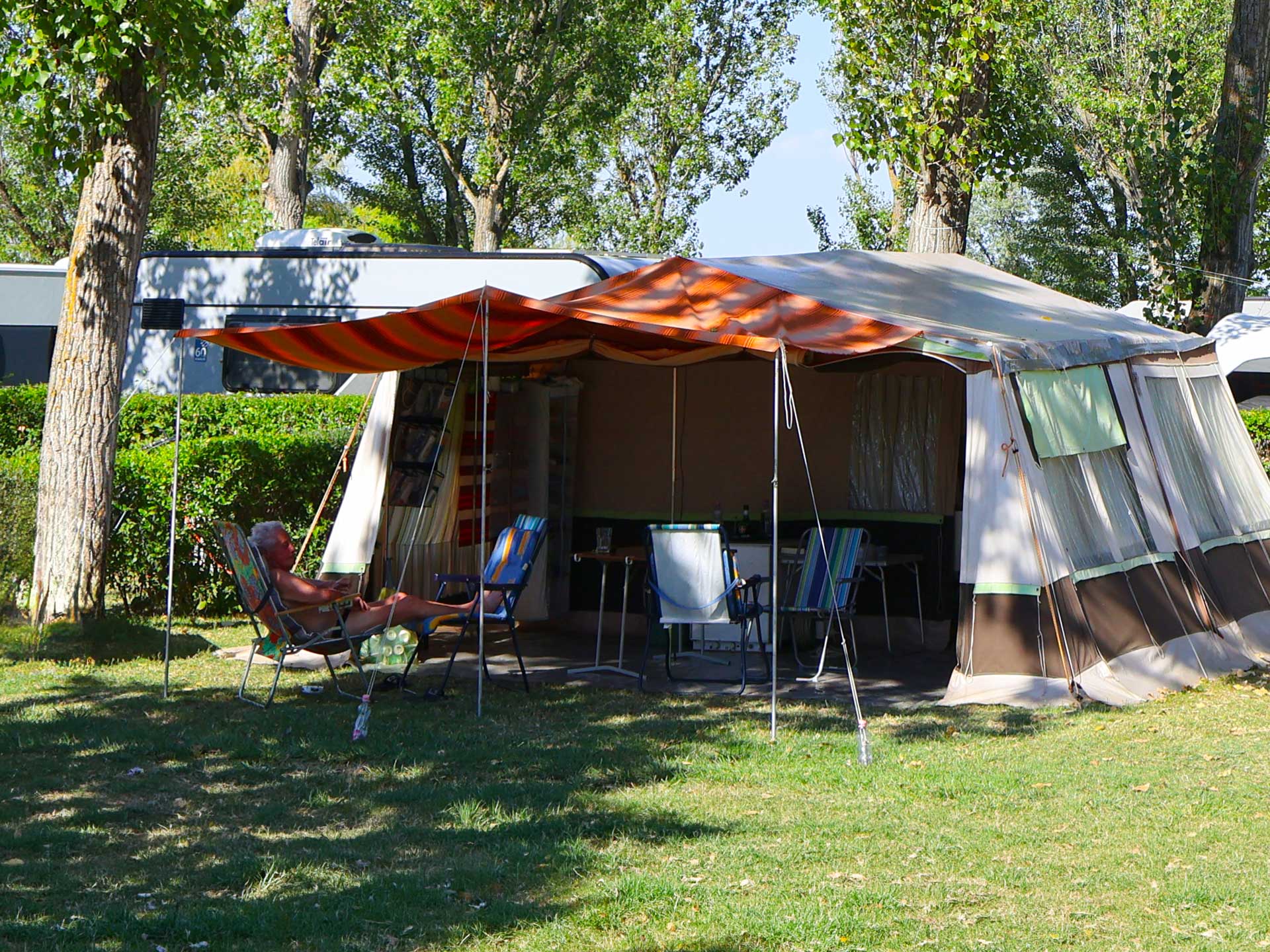A sátrazás új szintje a Balaton-parton 9 sátrazás Balaton part Mirabella Camping sátor helyek