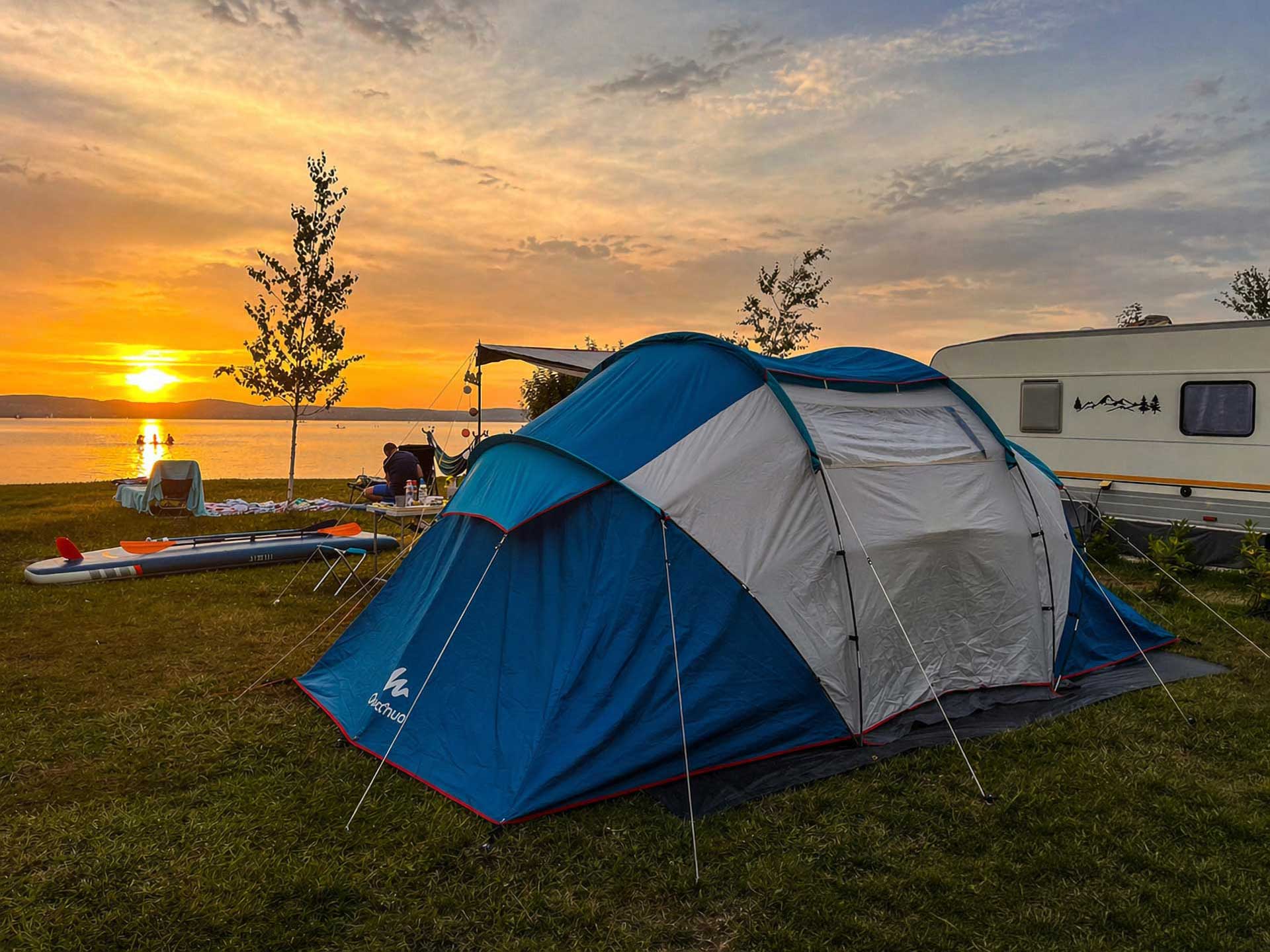 satrazas-balaton-part-satorhely-mirabella-camping sátrazás Balaton part Mirabella Camping sátor helyek