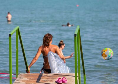 vízparti szállás Balaton Mirabella Camping Zamárdi strand